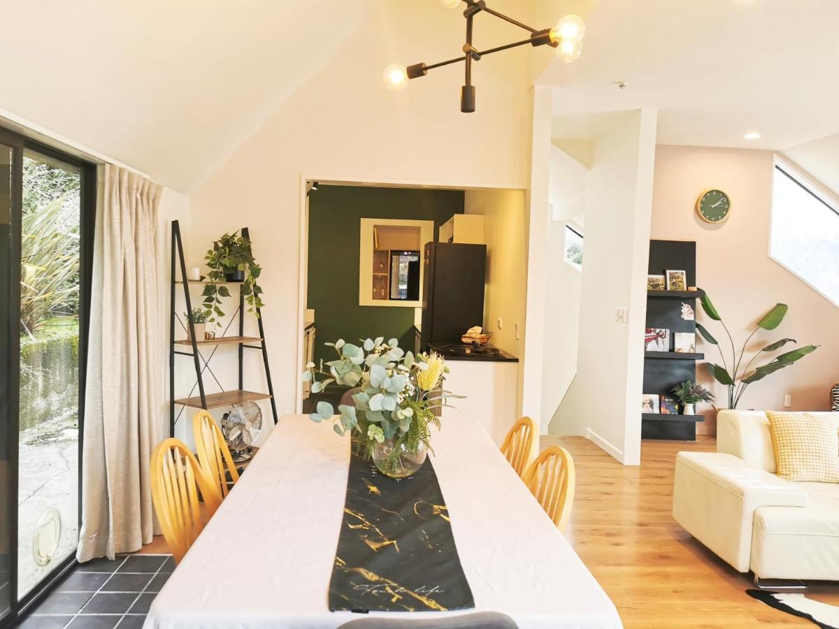 Queenstown Lakeview Holiday Home-5Mins To Town Bagian luar foto