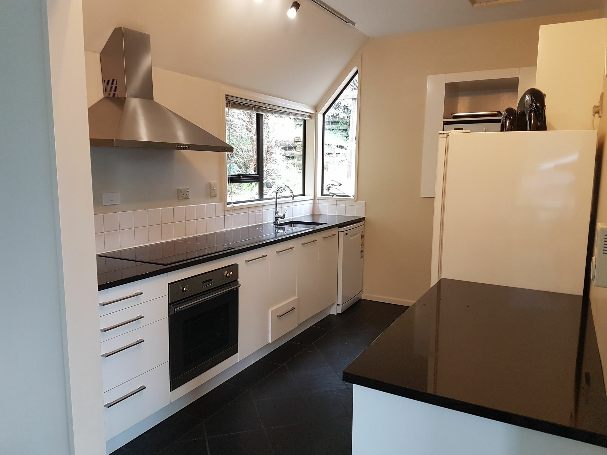 Queenstown Lakeview Holiday Home-5Mins To Town Bagian luar foto